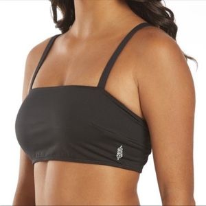 Free People Movement Prairie Bra in black. NWT